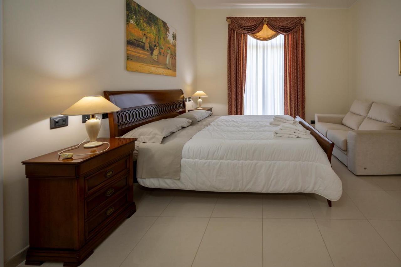 Villa Floyd Charming Rooms B&B Pachino Eksteriør billede